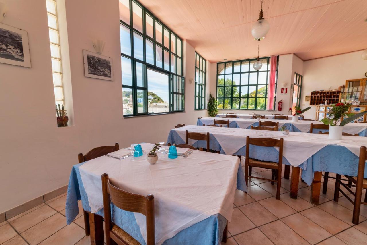 Albergo Le Querce Ponza Exterior foto