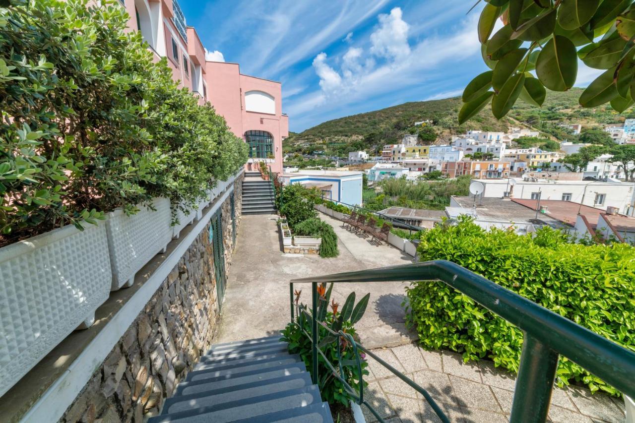 Albergo Le Querce Ponza Exterior foto