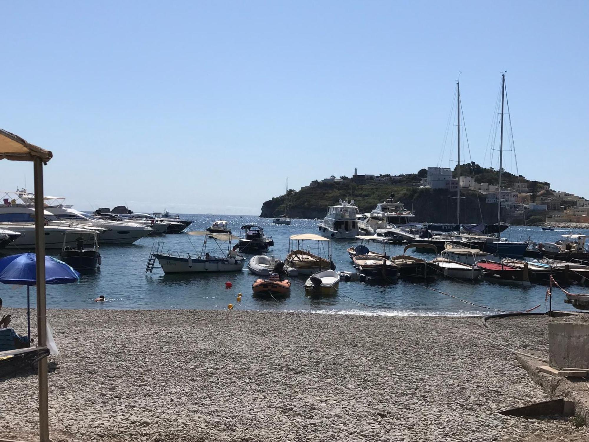 Albergo Le Querce Ponza Exterior foto